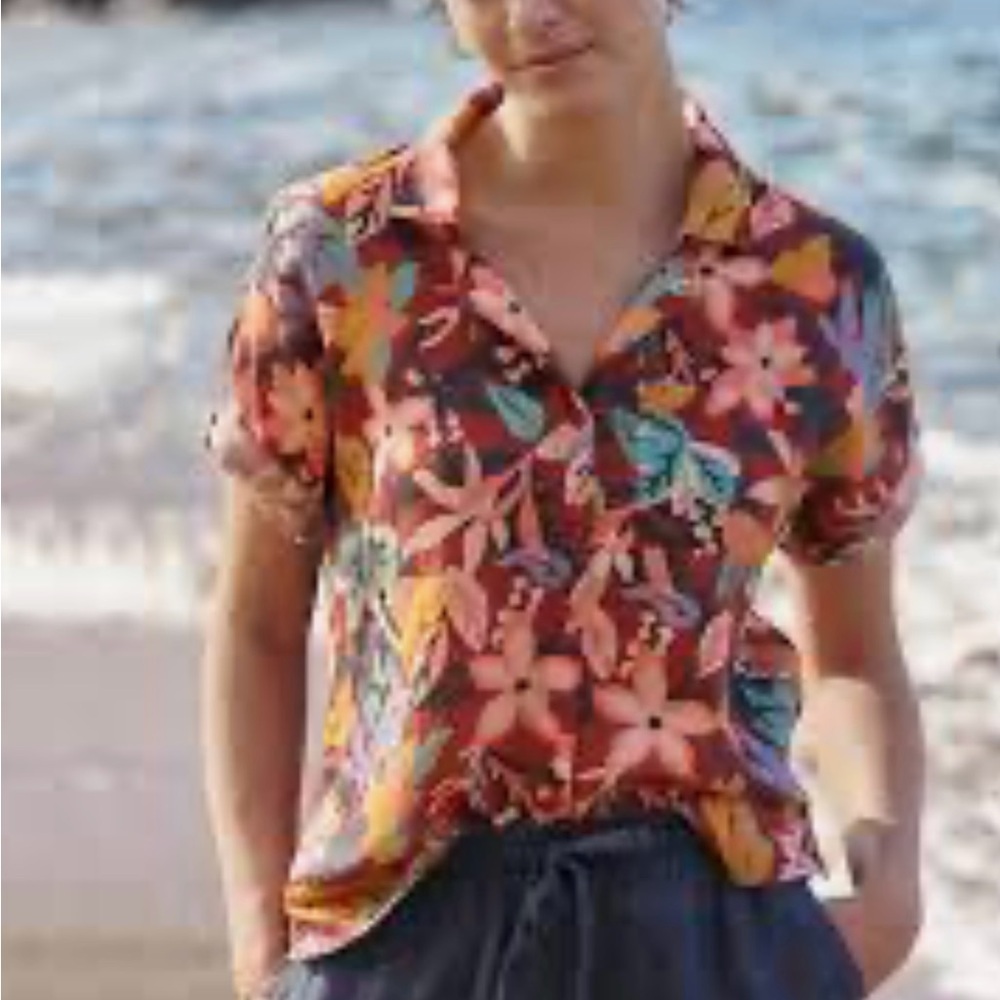 Garnet Hill linen Floral Short Sleeve Women’s blouse size 10